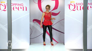 Kommt Susis gewagter Look gut an? Kommt Susis gewagter Look gut an?