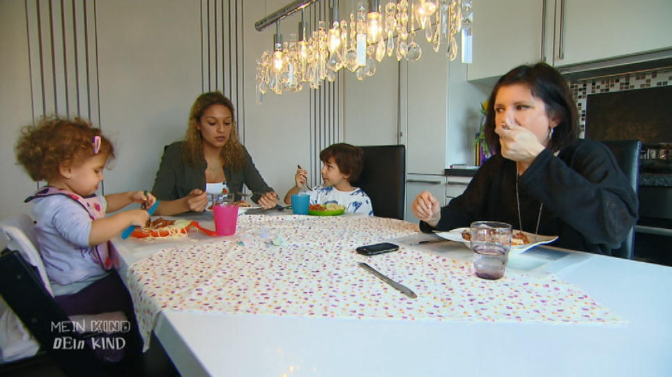 Bei Mama Melanie gibt es weder Regeln noch Struktur Bei Mama Melanie gibt es weder Regeln noch Struktur
