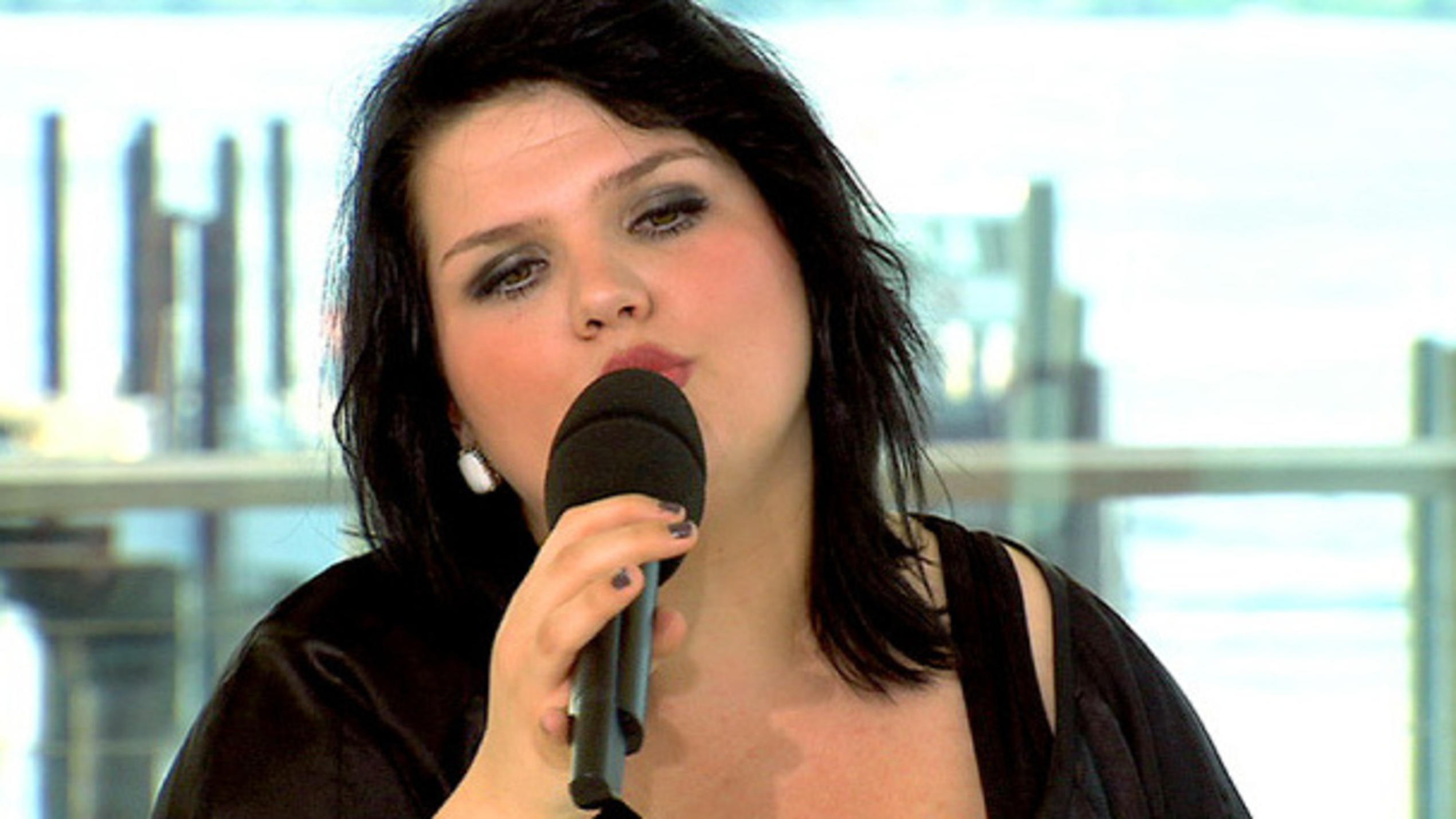Jennifer Hans singt "Tattoo" Jennifer Hans singt "Tattoo"