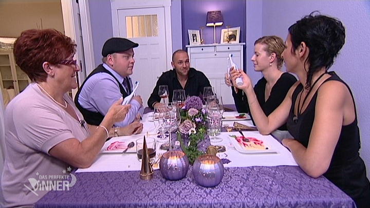 Zahnbürsten-Poker bei Lars Zahnbürsten-Poker bei Lars
