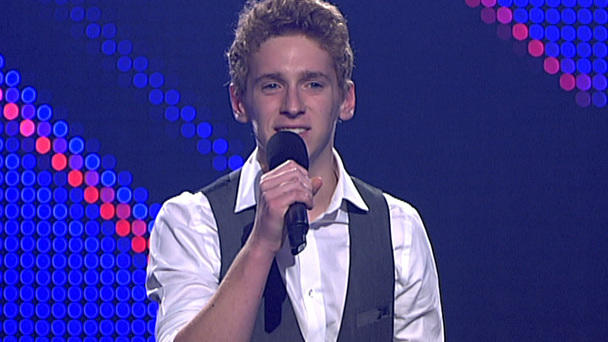 Unverwechselbar: Nathanaeles Start im Superbootcamp Unverwechselbar: Nathanaeles Start im Superbootcamp