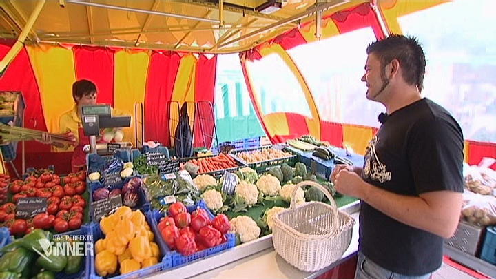 Toms Einkaufseinsatz auf dem Markt Toms Einkaufseinsatz auf dem Markt