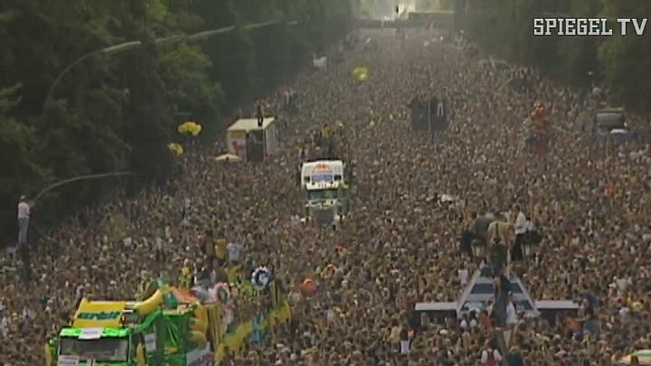 Stationen der Loveparade - Von Berlin in den Ruhrpott Stationen der Loveparade - Von Berlin in den Ruhrpott