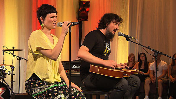 Mrs. Greenbird singen neue Version von 'Creep' Mrs. Greenbird singen neue Version von 'Creep'