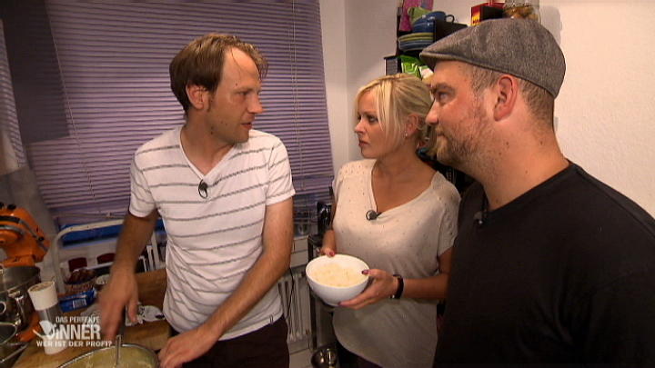 Macht sich Rocco in der Küche verdächtig? Macht sich Rocco in der Küche verdächtig?