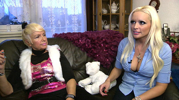 Daniela Katzenberger mag echte Brüste Daniela Katzenberger mag echte Brüste