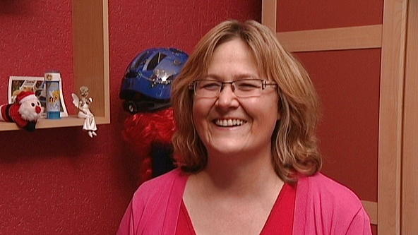 Beatrix serviert englischen Eintopf Beatrix serviert englischen Eintopf