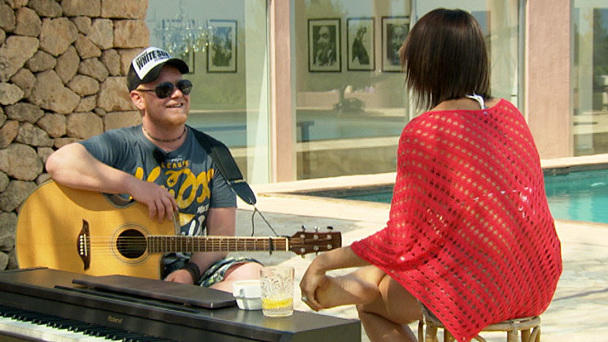 Björn tritt mit eigenem Song an Björn tritt mit eigenem Song an