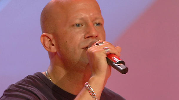 Oliver will 'Junimond' originalgetreu singen Oliver will 'Junimond' originalgetreu singen