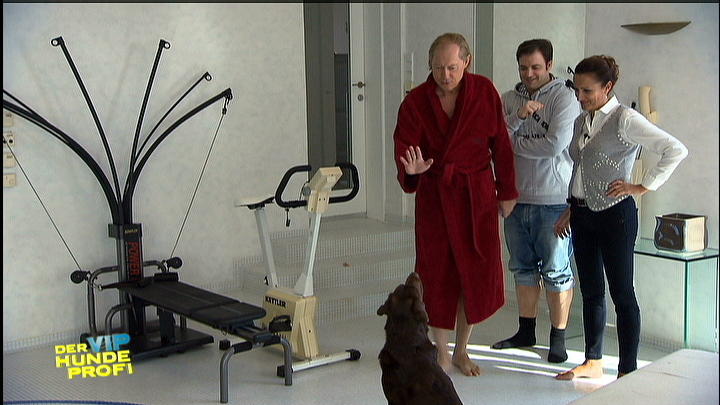 Professor Mang und Labrador Marly beim Abschlusstest Professor Mang und Labrador Marly beim Abschlusstest