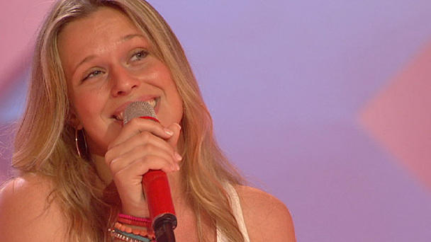 Vanessa hat einen Textpatzer bei "Himmel Auf" Vanessa hat einen Textpatzer bei "Himmel Auf"