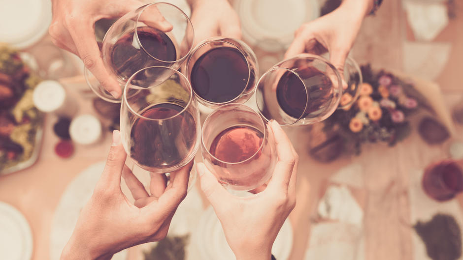 Daran erkennen Sie eine Alkoholabhängigkeit Daran erkennen Sie eine Alkoholabhängigkeit