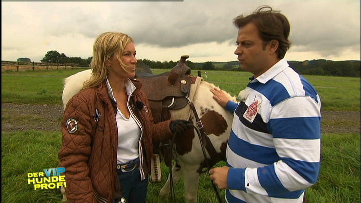 Hat Birgit von Bentzel ihren Mischling Rex im Griff? Hat Birgit von Bentzel ihren Mischling Rex im Griff?