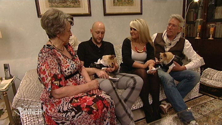 Irenes Hunde bringen die Zahnbürsten Irenes Hunde bringen die Zahnbürsten