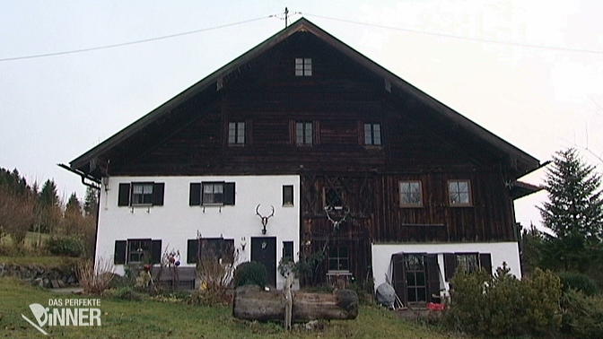Franz empfängt in seiner Blockhütte Franz empfängt in seiner Blockhütte