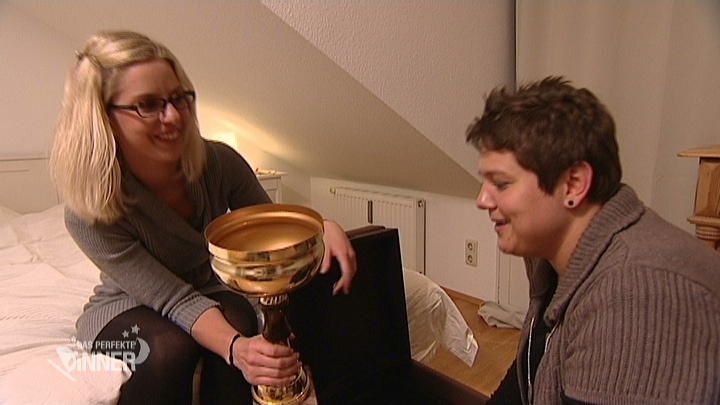 Welche Geheimnisse verbirgt Nicoles Schlafzimmer? Welche Geheimnisse verbirgt Nicoles Schlafzimmer?