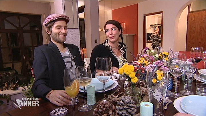 Warum gackert Hans am Tisch? Warum gackert Hans am Tisch?