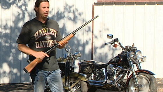 Franz zeigt seine Waffen Franz zeigt seine Waffen