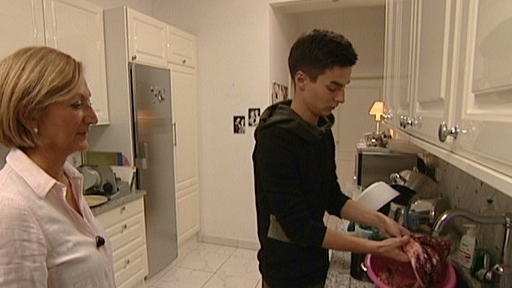 Lucas filetiert - und Mutti passt auf Lucas filetiert - und Mutti passt auf