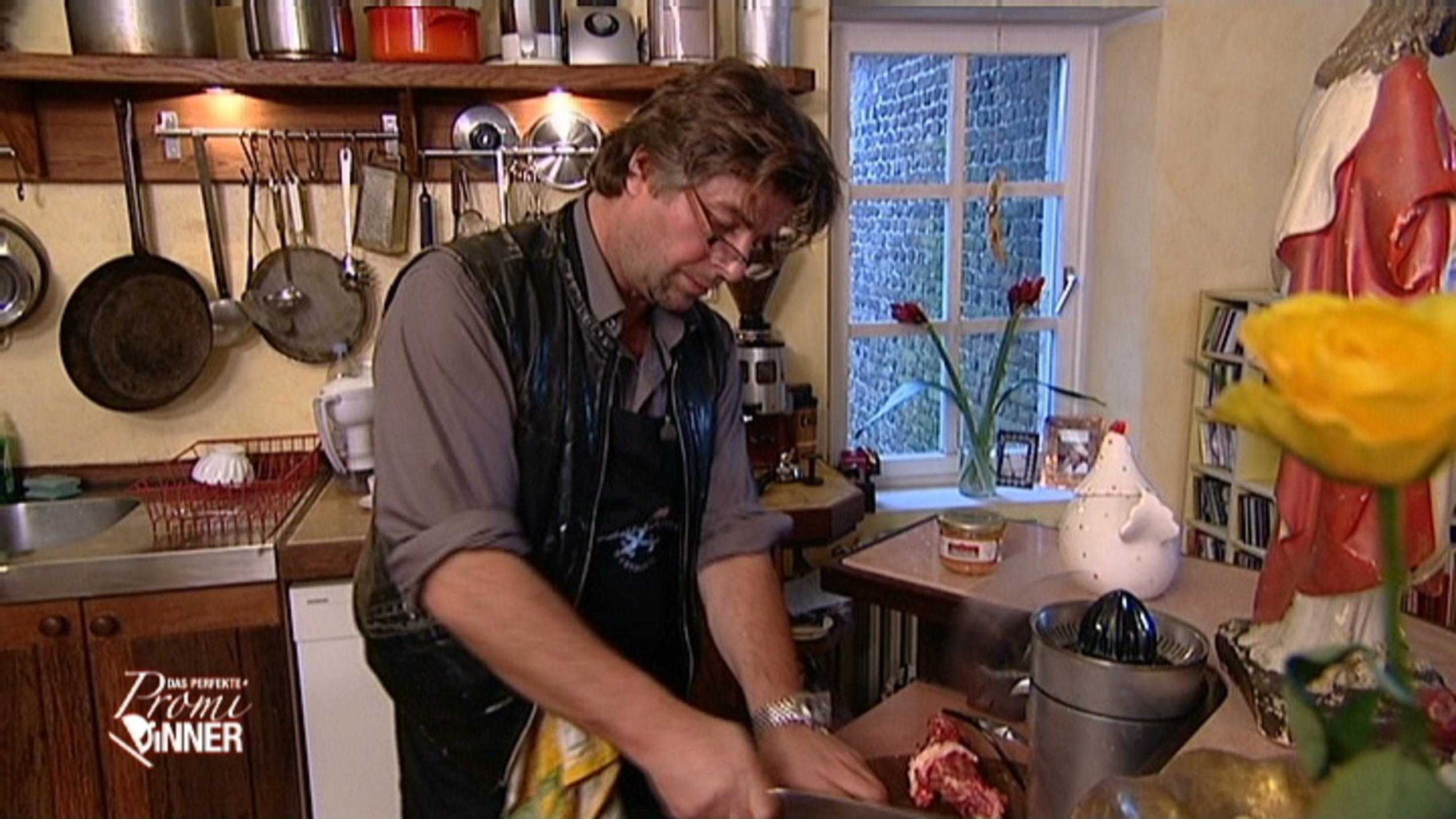 Uwe Fellensiek zerfleischt die Ente Uwe Fellensiek zerfleischt die Ente