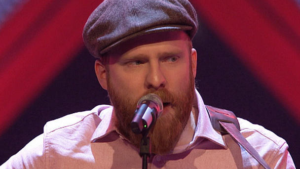 "Too Close" in der Akustikversion "Too Close" in der Akustikversion