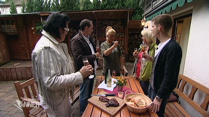 Bei Alexandra wartet eine Überraschung! Bei Alexandra wartet eine Überraschung!