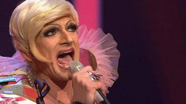 Gloria Viagra & Squeezebox Berlin singen "Creep" Gloria Viagra & Squeezebox Berlin singen "Creep"