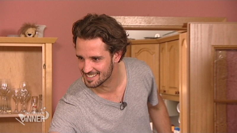 Dieser Traumtyp stiehlt Gastgeber Daniel die Show! Dieser Traumtyp stiehlt Gastgeber Daniel die Show!
