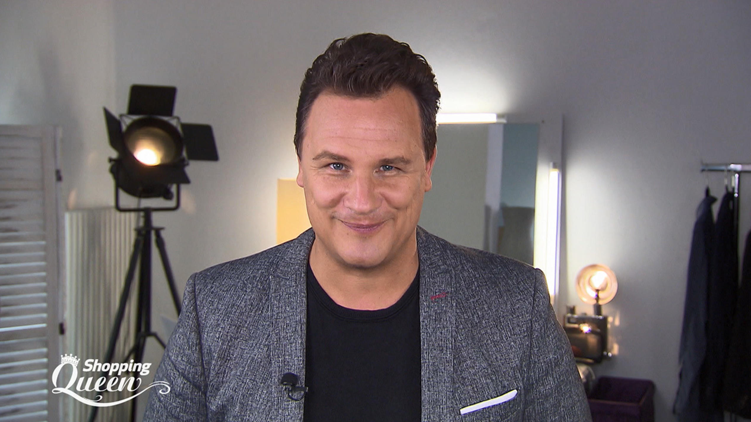 Guido hat eine Überraschung für die Kandidatinnen Guido hat eine Überraschung für die Kandidatinnen
