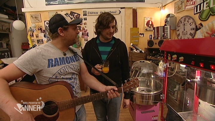 Sebel singt für die Popcornmaschine Sebel singt für die Popcornmaschine