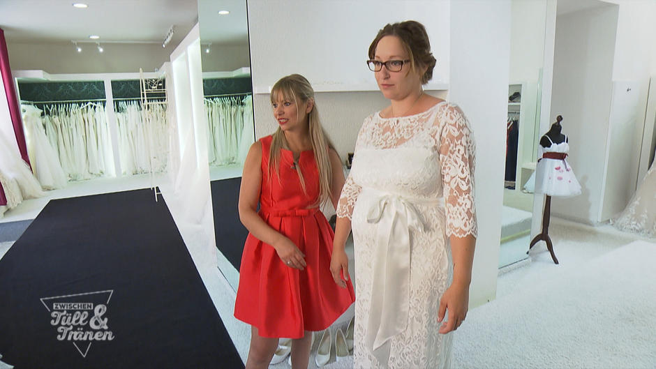 Braut Carlotta ist hochschwanger Braut Carlotta ist hochschwanger