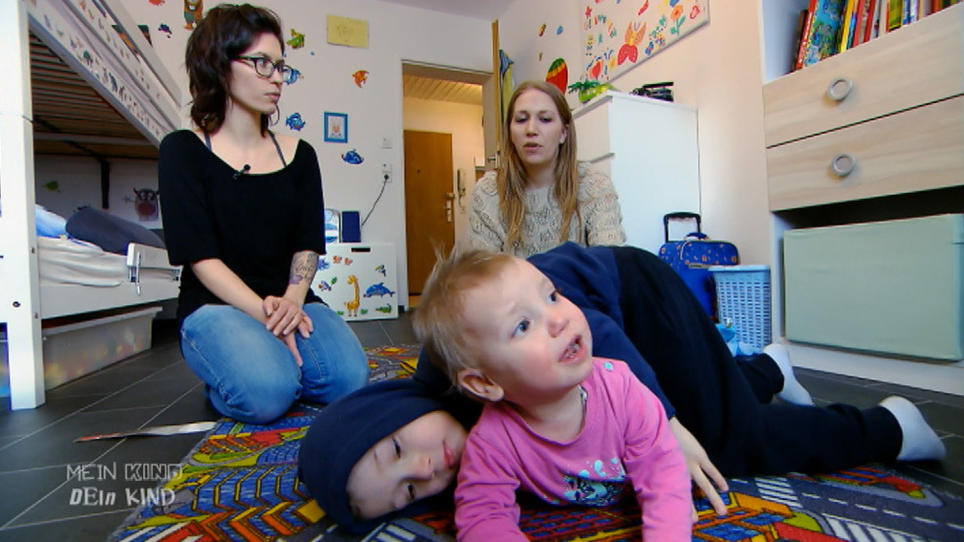 Die kleine Lia bekommt schon Aufgaben Die kleine Lia bekommt schon Aufgaben