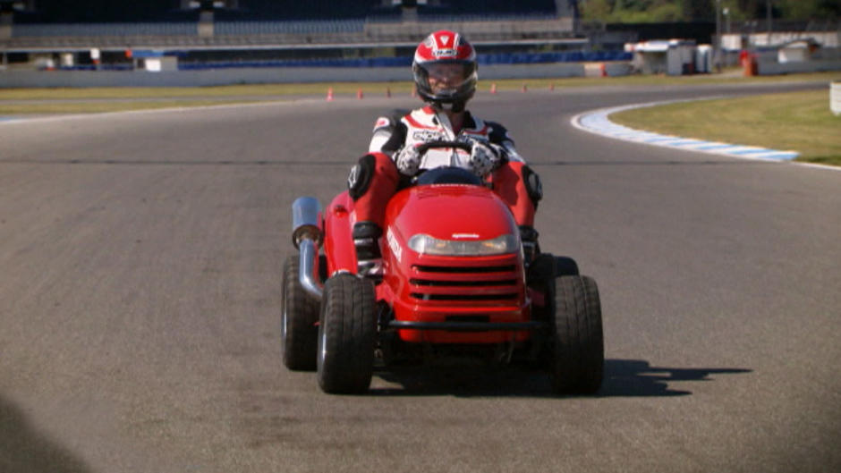 "Honda Mean Mower" - schnellster Rasenmäher der Welt "Honda Mean Mower" - schnellster Rasenmäher der Welt