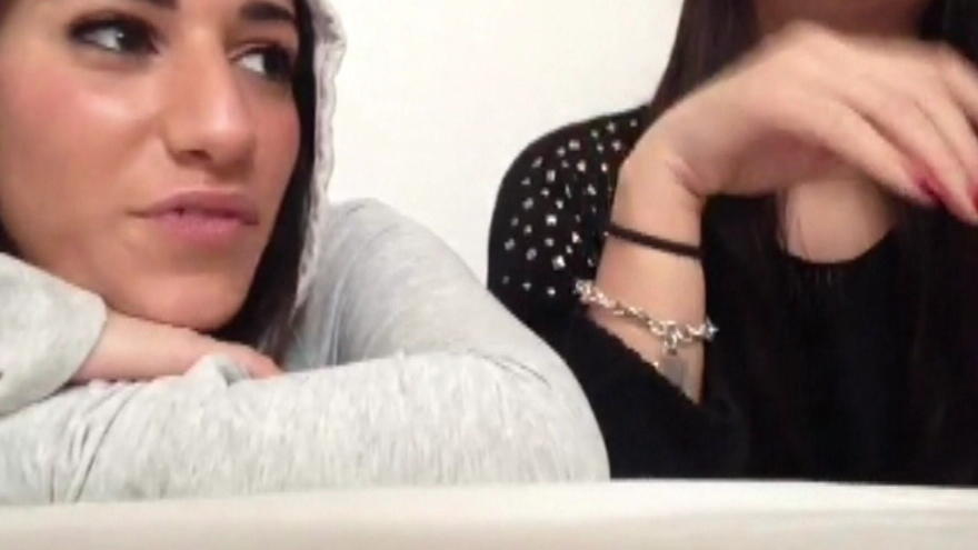 Sara und Jasmin stürzen sich ins Abenteuer Istanbul Sara und Jasmin stürzen sich ins Abenteuer Istanbul