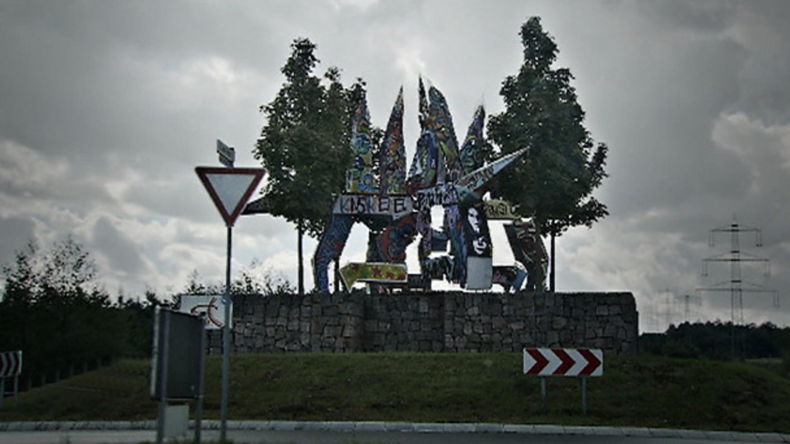 Kunst im Kreisverkehr - ein Risiko? Kunst im Kreisverkehr - ein Risiko?