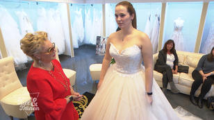 "Dieses Kleid lässt mich eine Prinzessin sein" "Dieses Kleid lässt mich eine Prinzessin sein"