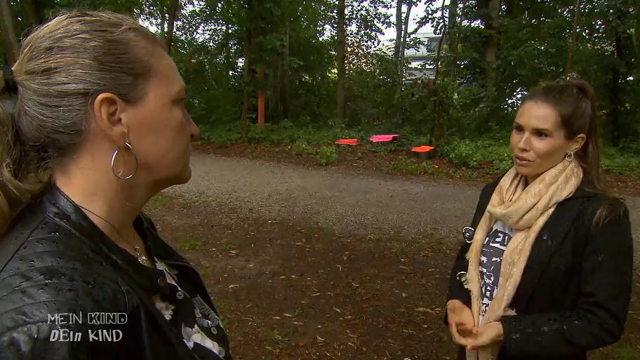 Magdalena findet Denise zu streng Magdalena findet Denise zu streng