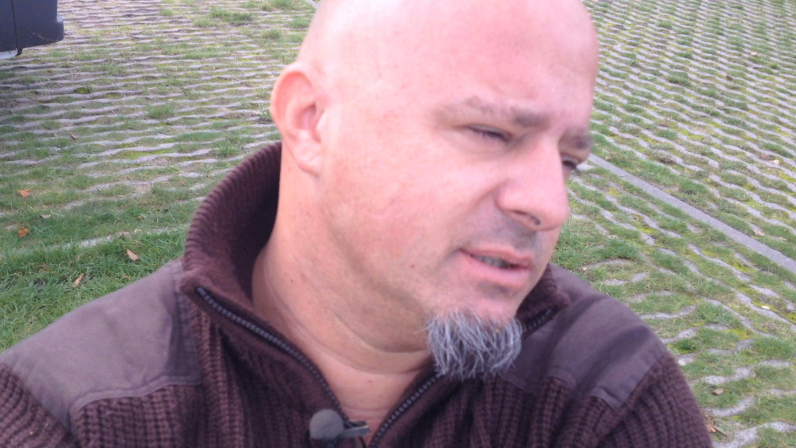 Was hat Detlef mit der Salami vor? Was hat Detlef mit der Salami vor?