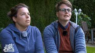 Sabine und Dörte hassen Schotter Sabine und Dörte hassen Schotter