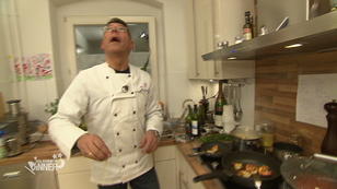 Gastgeber Rudolf schmeißt mit Pasta um sich! Gastgeber Rudolf schmeißt mit Pasta um sich!
