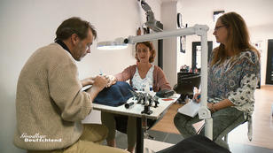 Findet er Platz im Friseursalon? Findet er Platz im Friseursalon?