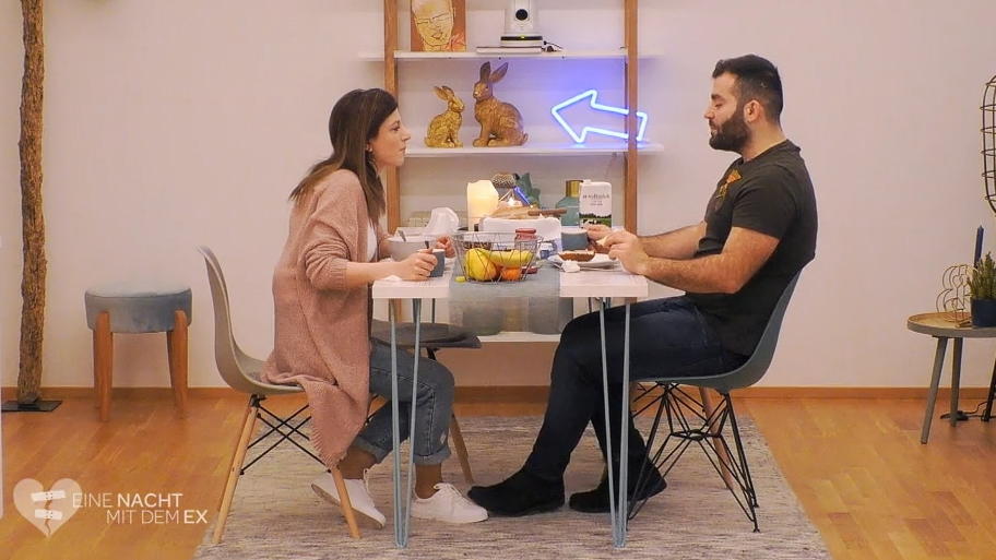 Armen und Hasmik sprechen über ihre Zukunft Armen und Hasmik sprechen über ihre Zukunft