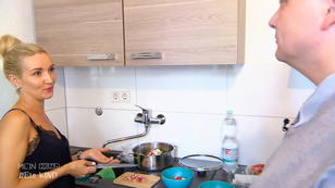 Tatjana will, dass ihr Sohn einmal Geld verdient Tatjana will, dass ihr Sohn einmal Geld verdient