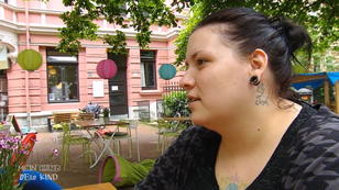 Alexandra erklärt, warum sie arbeiten geht Alexandra erklärt, warum sie arbeiten geht