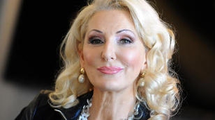 Desiree Nicks Sohn ist jetzt ein waschechter Prinz Desiree Nicks Sohn ist jetzt ein waschechter Prinz