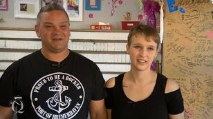 Luci ernennt ihren Papa zum perfekten Modeberater Luci ernennt ihren Papa zum perfekten Modeberater