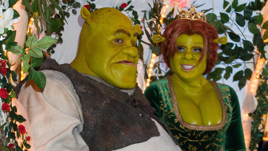 Heidi Klum und Tom Kaulitz schwer verliebt als Fiona & Shrek Heidi Klum und Tom Kaulitz schwer verliebt als Fiona & Shrek