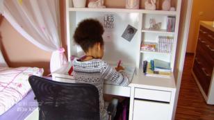 Kristina hat sehr strenge Erziehungsmethoden Kristina hat sehr strenge Erziehungsmethoden