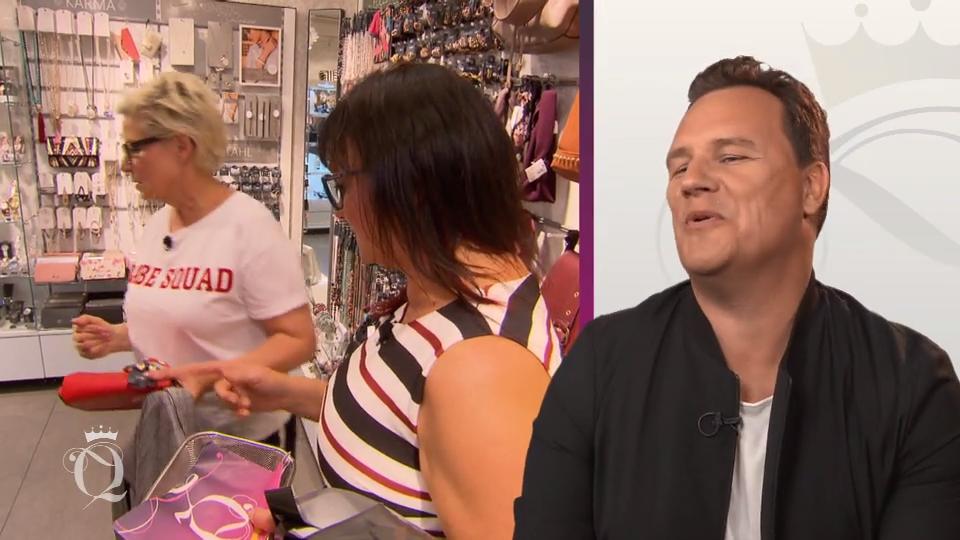 Dianas Shoppingbegleitung bezweifelt ihre Auswahl Dianas Shoppingbegleitung bezweifelt ihre Auswahl