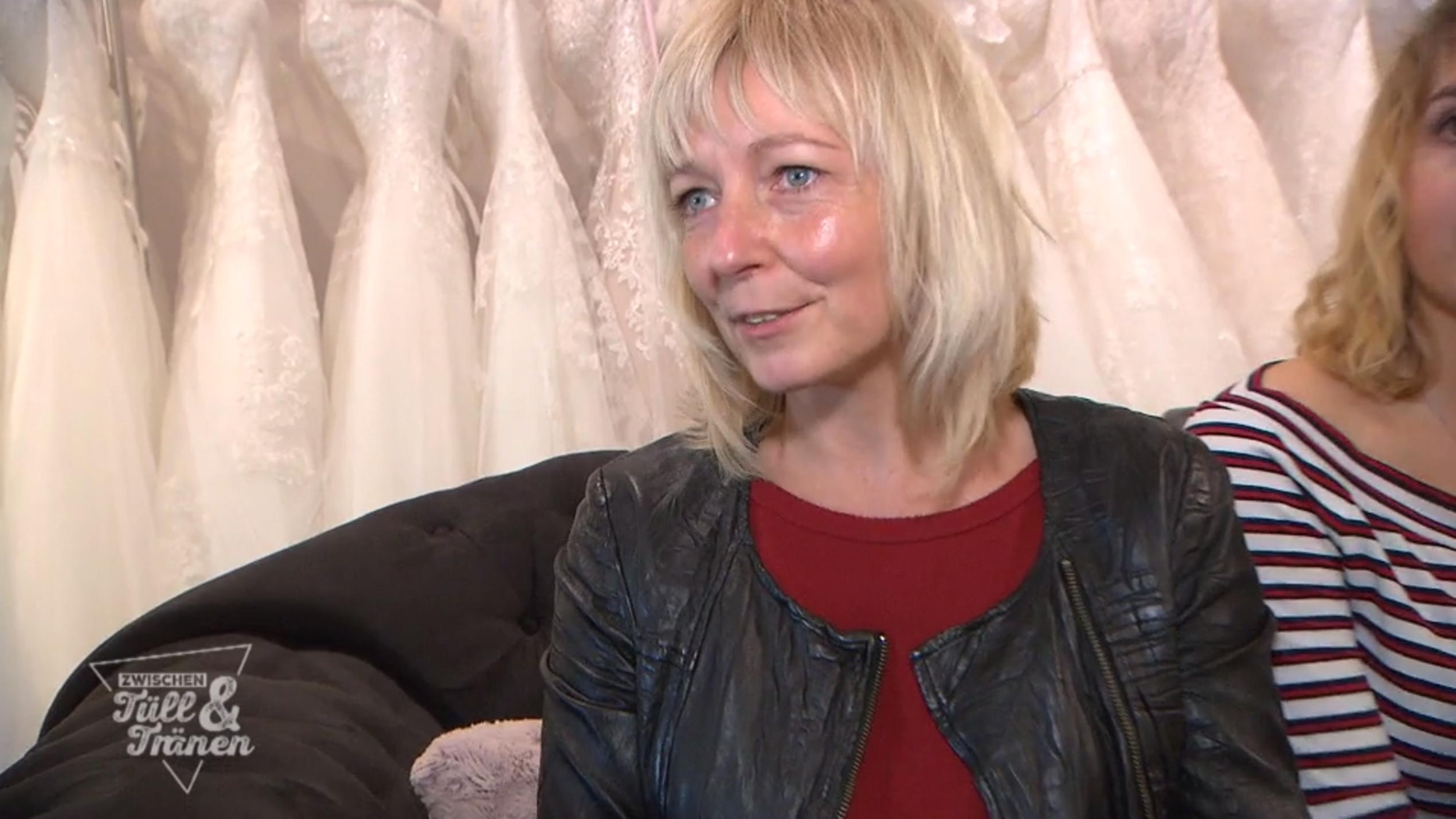 Christina hat einen Kleidermarathon hinter sich Christina hat einen Kleidermarathon hinter sich